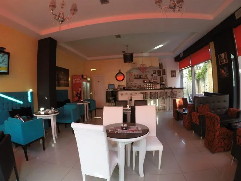 Hotel Serenity Tiran