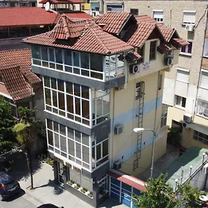 Otel Pik Loti